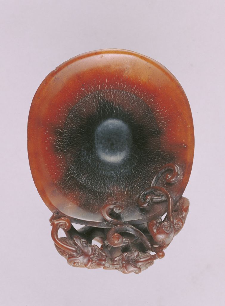 犀角镂雕双螭柄仿古兽面螭纹杯